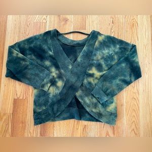 Large Green Tie-Dye No Boundaries Sweater